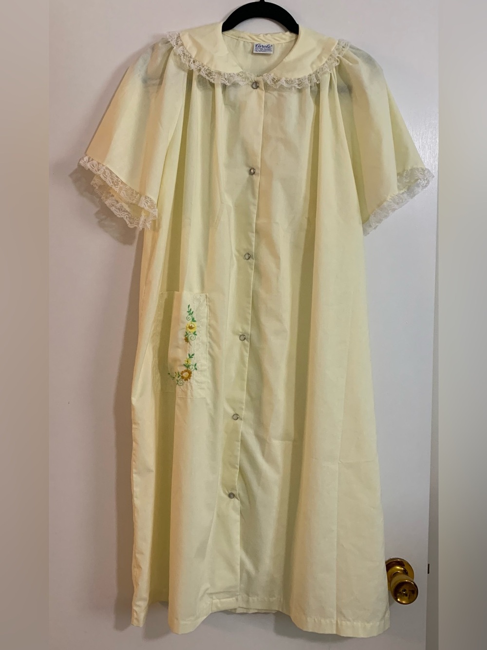 Vintage 70s “Carole” House Coat Duster in Pale Yellow Pearl Snap Buttons
